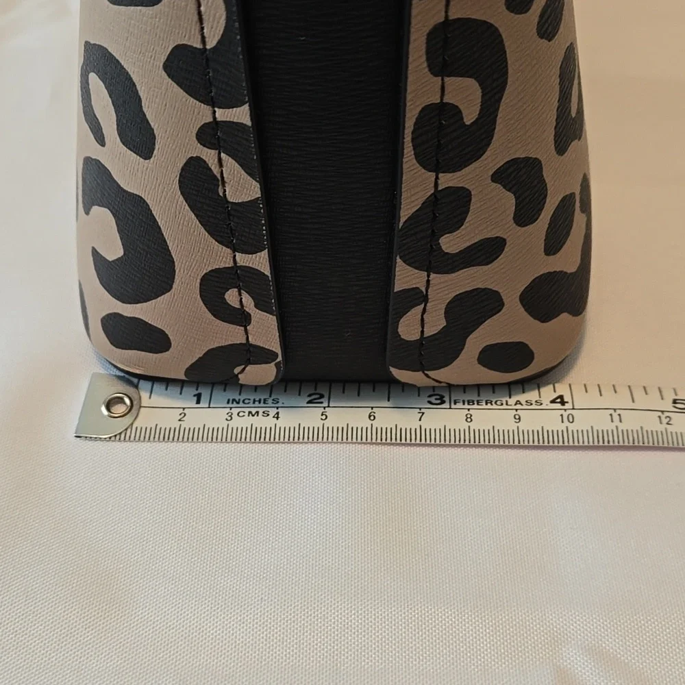 Kate Spade Leopard Shoulder Bag – Like New - Picture 9 of 14